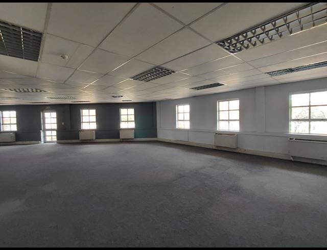 288M² OFFICE TO LET IN FOURWAYS